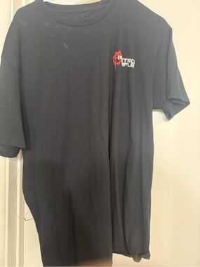Retro Rifle Men’s XL GEARS OF WAR T SHIRT